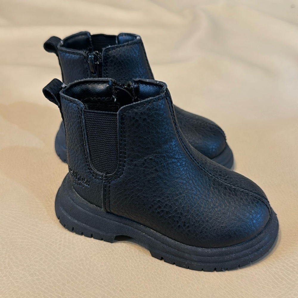 OshKosh Black Toddler Booties
